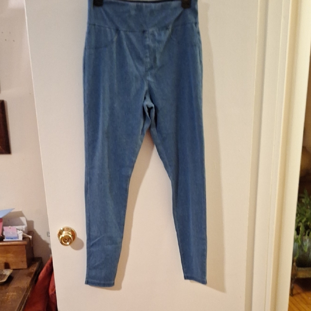 Blue High-Waisted Leggings